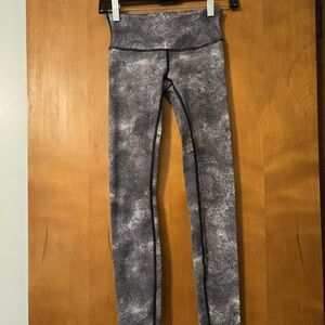 Lululemon Wunder Under Leggings Diffusion White Black Chevron Size 2